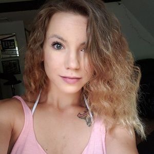 Meet your Posher, Tessa